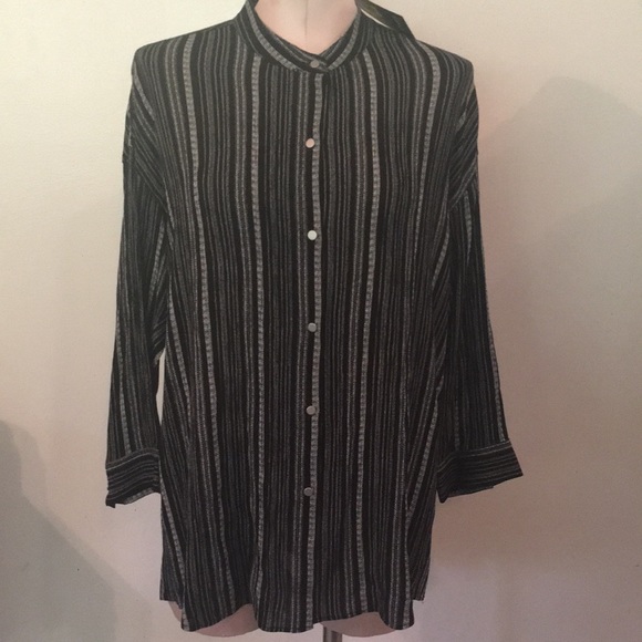 Jones of New York Tops - Jones New York Women’s Blouse NEW W-tags Size M Black ivory stripe button Down